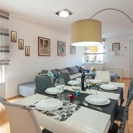 With A Parking Space - 18486 Apartamento Zadar