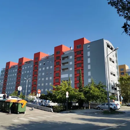With A Parking Space - 18486 Апартаменты
